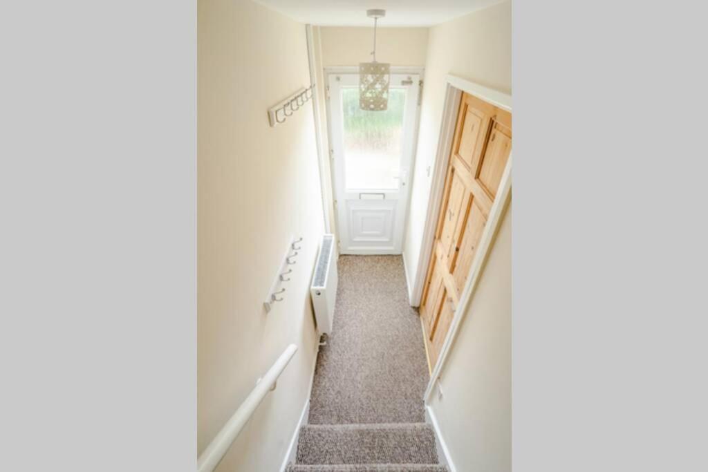 Off Road Parking, Smart Tv In Each Room! Swansea Exterior photo